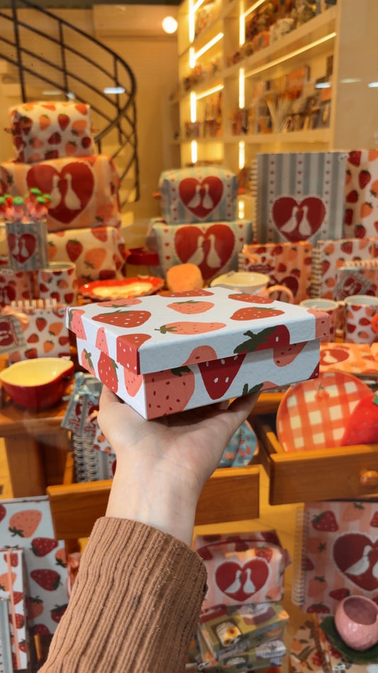 Caixa Quadrada Mini | Strawberry SheetHeart COLEÇÃO DIA DOS NAMORADOS