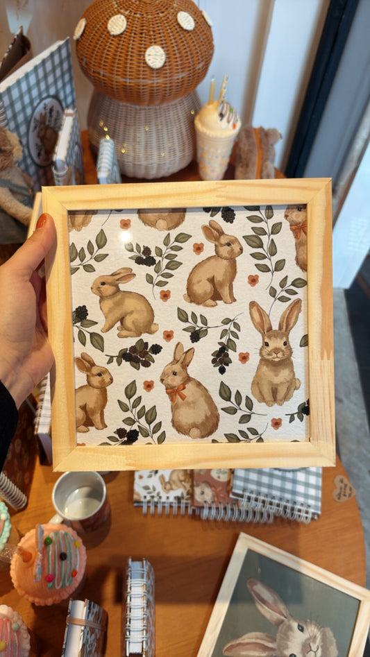 Quadro com moldura Pinus | Coelhos Silvestres