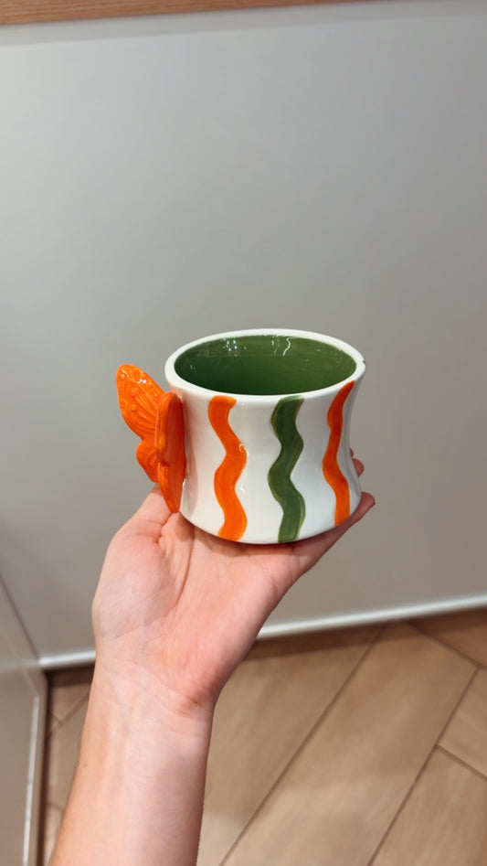 Caneca Borboleta Encantada | Laranja + Verde