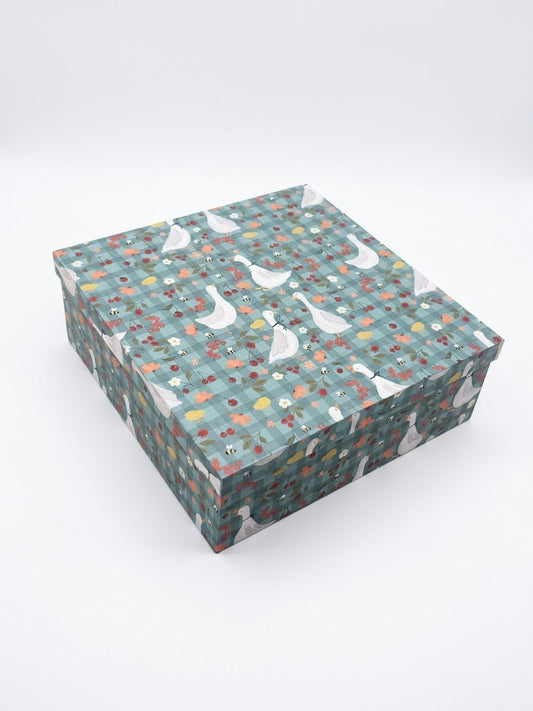Caixa Quadrada Grande - 30cm | Passeio dos gansos