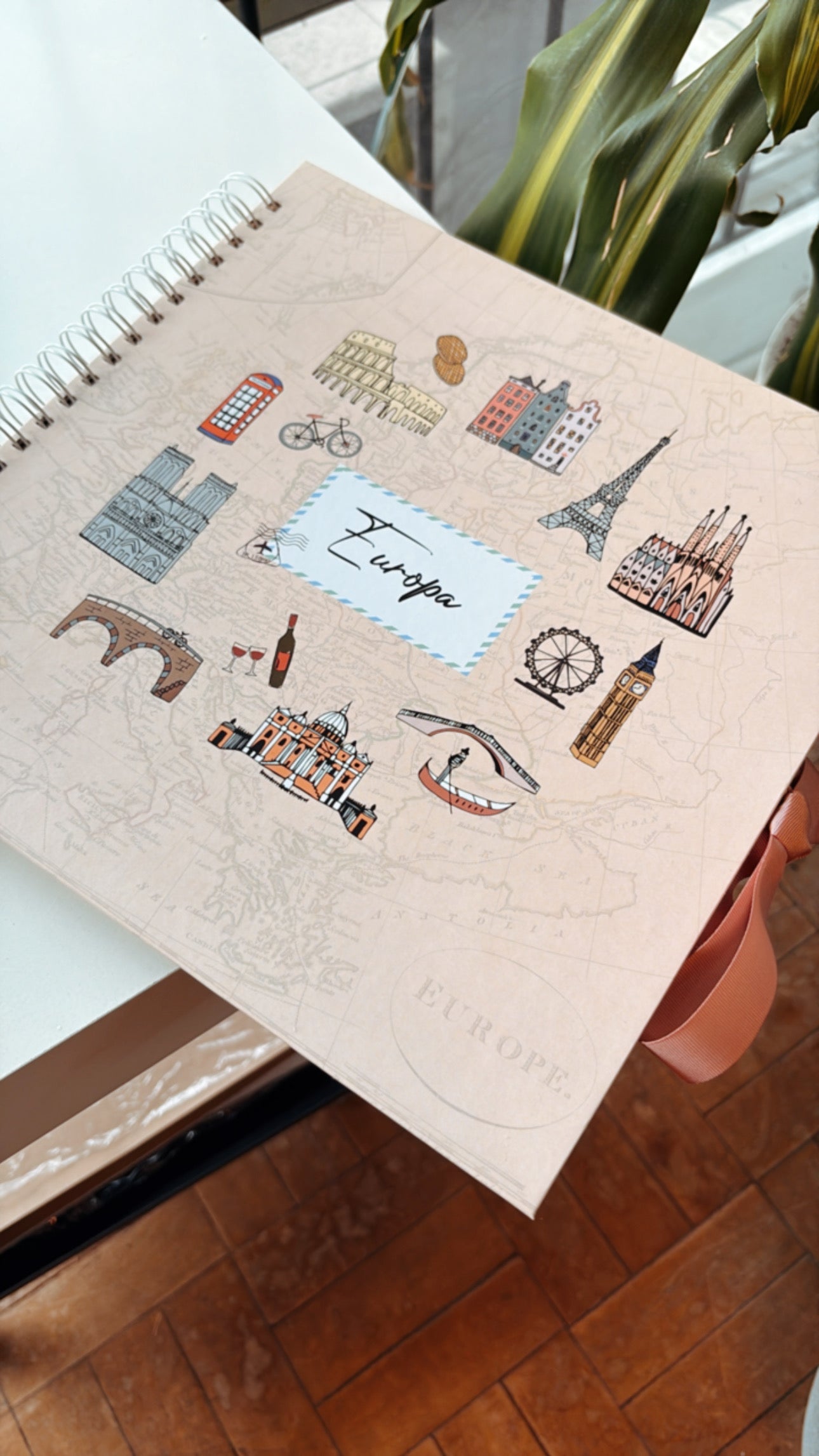 Scrapbook - Álbum de Fotos Europa