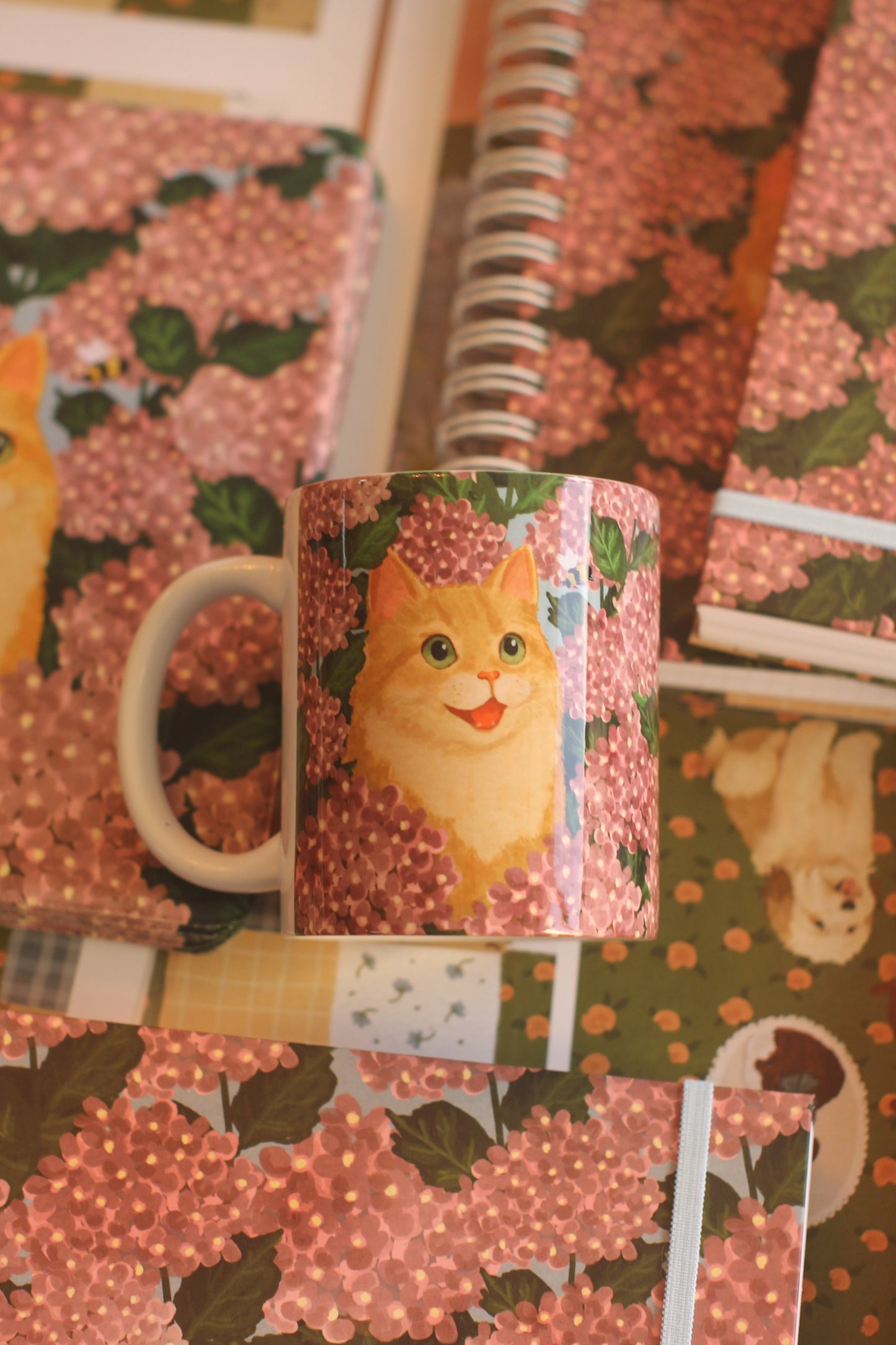 Caneca de Porcelana | Hortênsias e Ronron