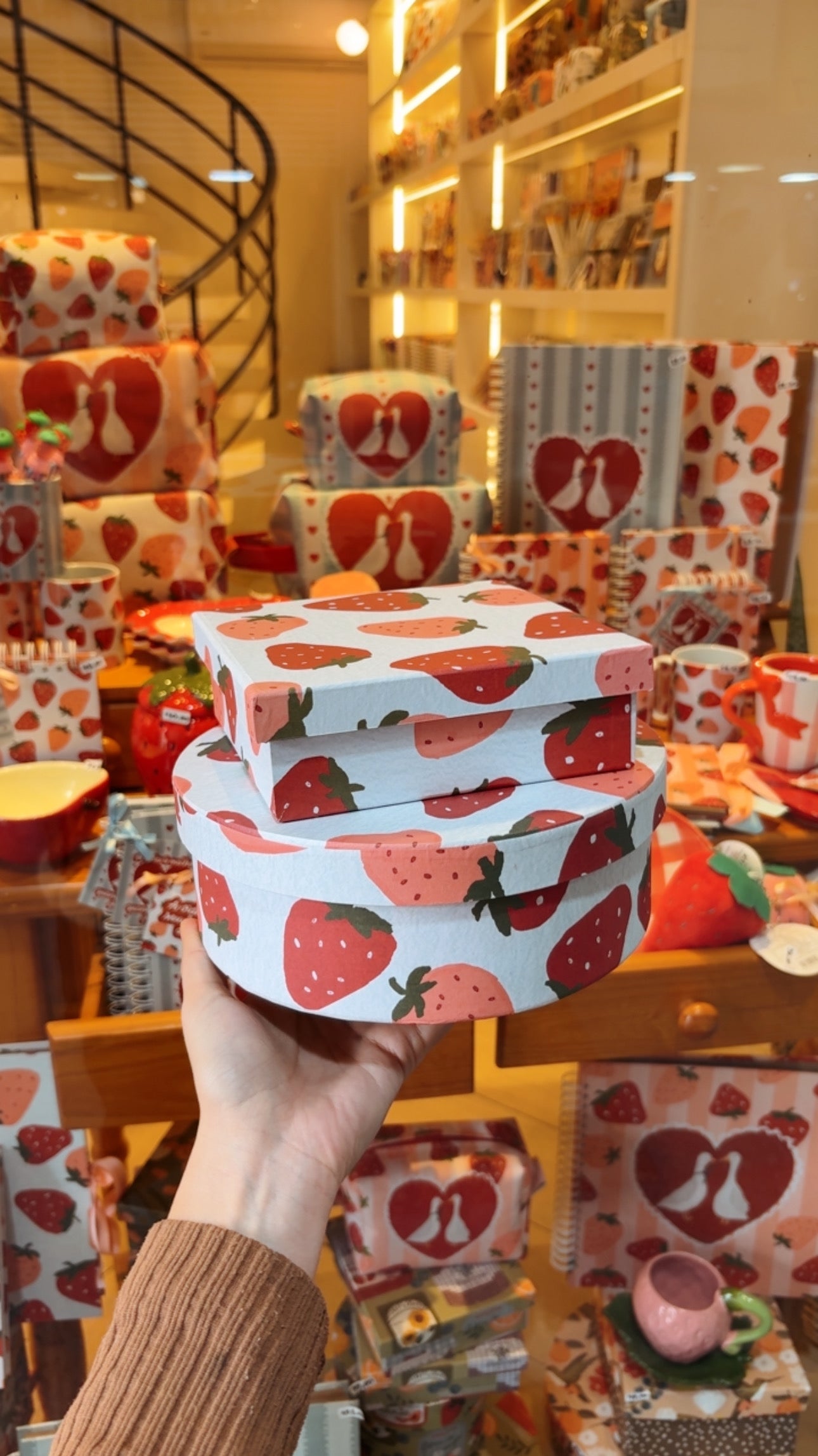 KIT Caixa MDF Redonda + Quadrada | Strawberry SweetHeart (Cópia)