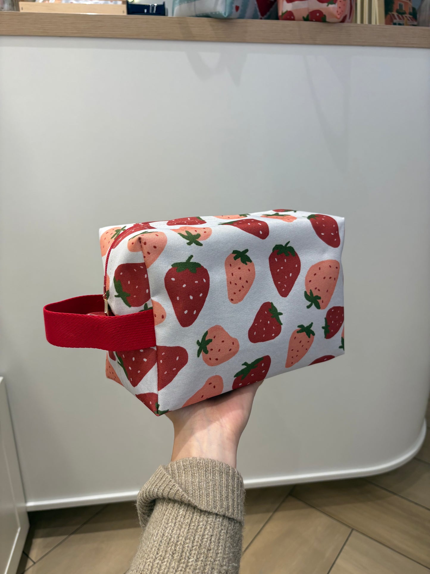 MAXI Nécessaire Strawberry SweetHeart | COLEÇÃO DIA DOS NAMORADOS
