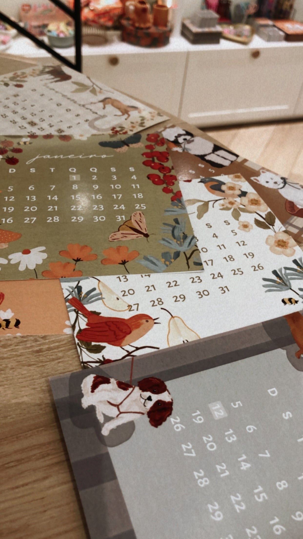 Calendário de Mesa | Base em madeira