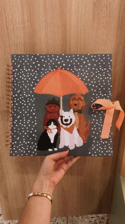Scrapbook - Álbum de Fotos Pets na Chuva