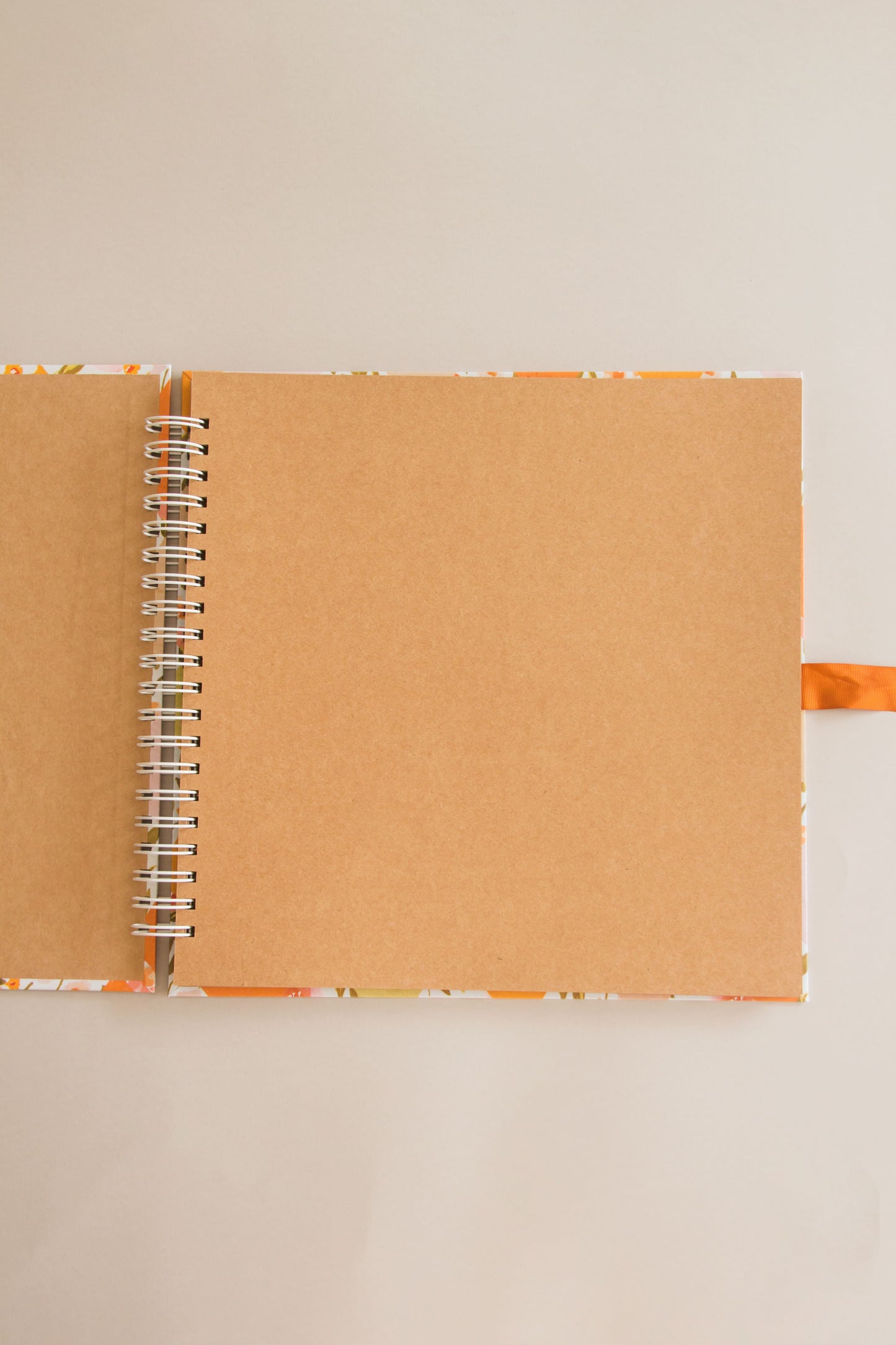 Scrapbook - Álbum de Fotos Bandeirola