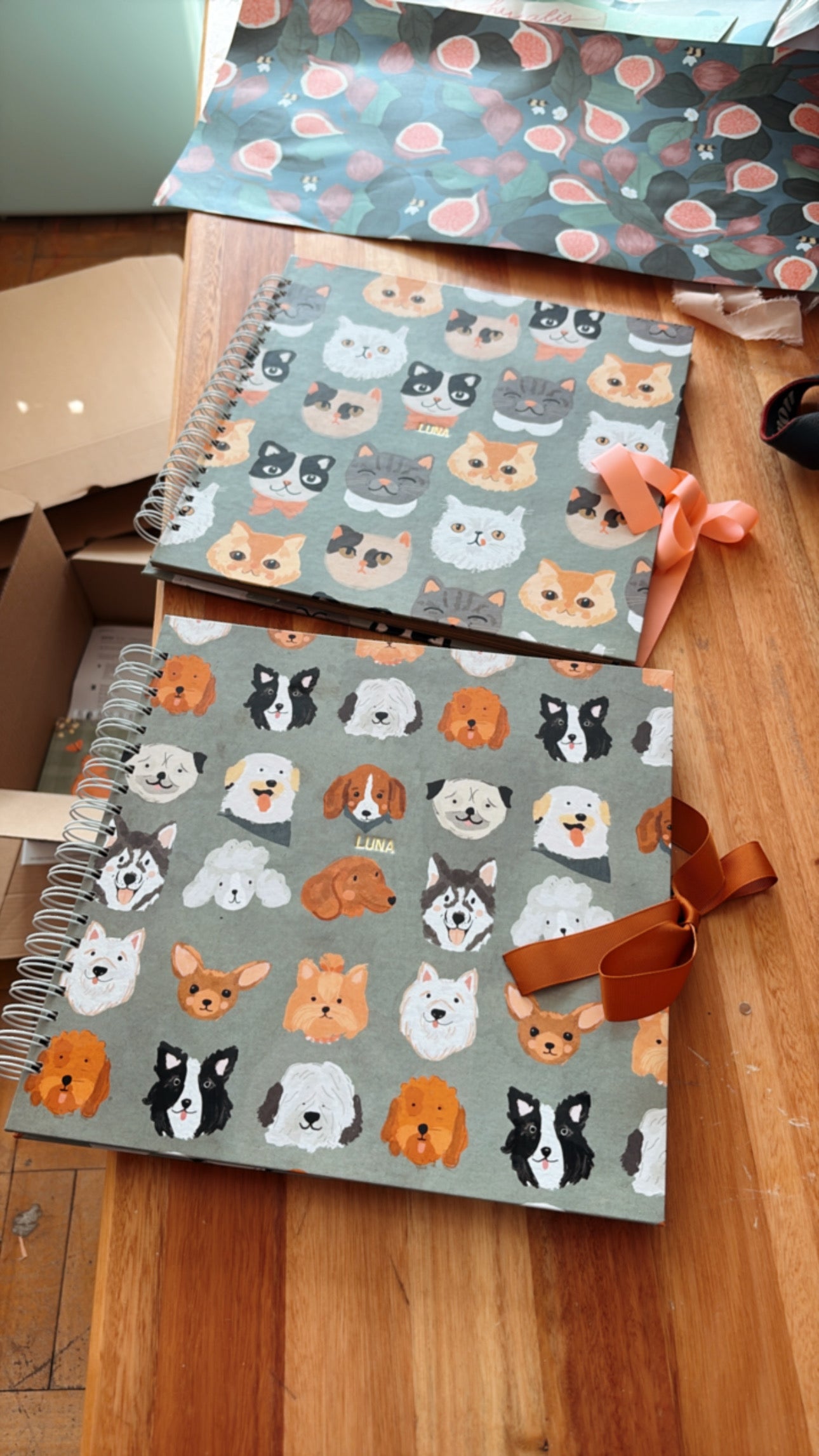 Scrapbook - Álbum de Fotos Carinhas de Cachorro