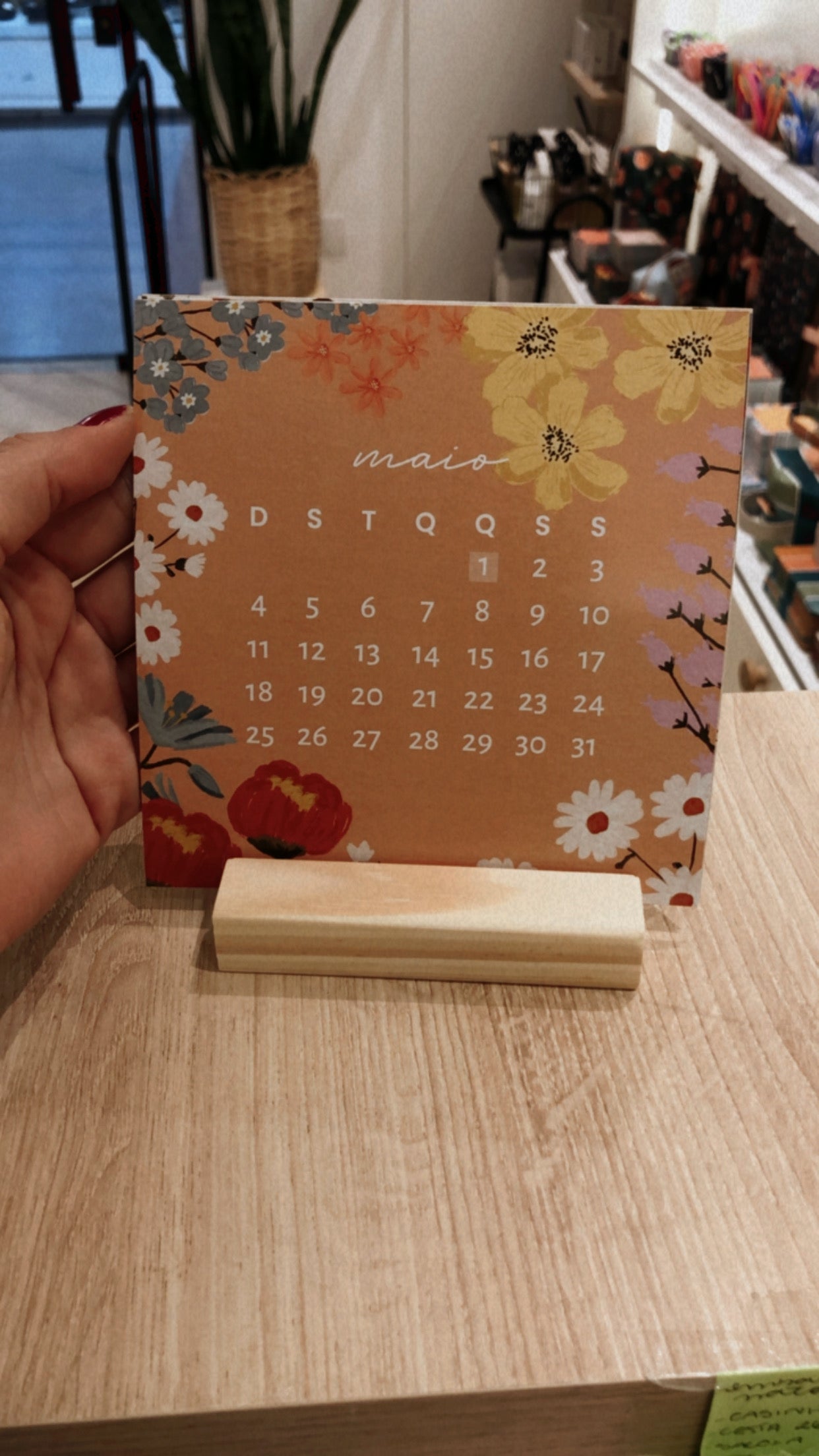 Calendário de Mesa | Base em madeira