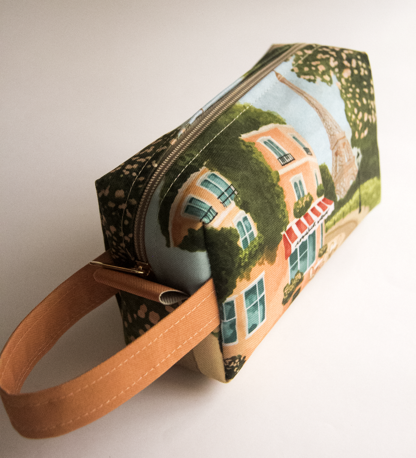 Estojo/Nécessaire com alça | Manhãs na Torre