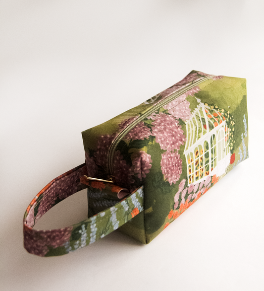 Estojo/Nécessaire com alça | Refúgio Botânico