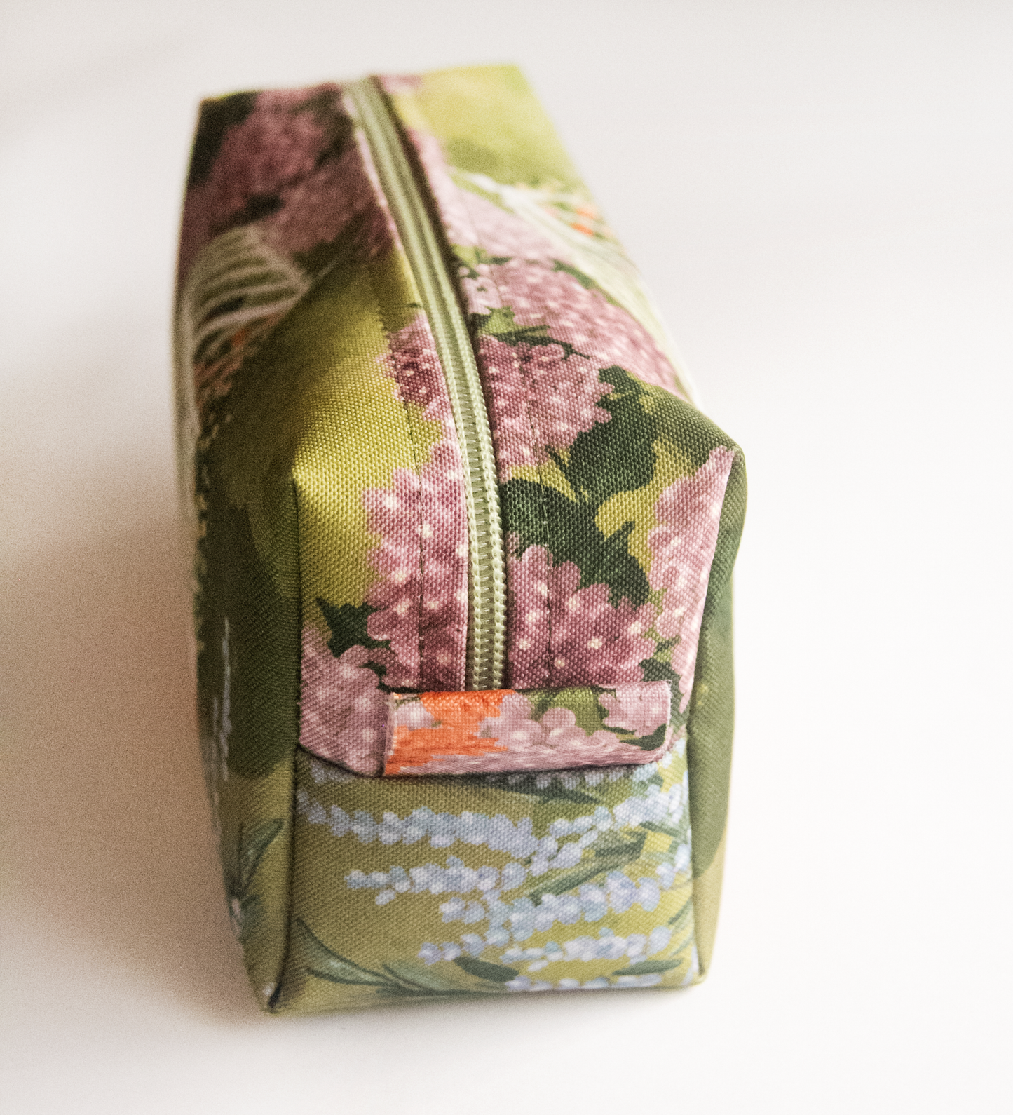 Estojo/Nécessaire com alça | Refúgio Botânico