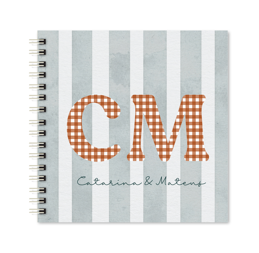 Scrapbook - Álbum de Fotos | Inicial Xadrez+Listrado