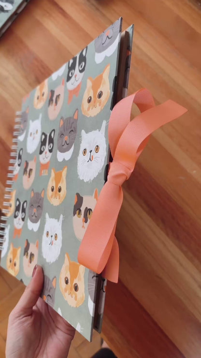 Scrapbook - Álbum de Fotos Carinhas de Gato